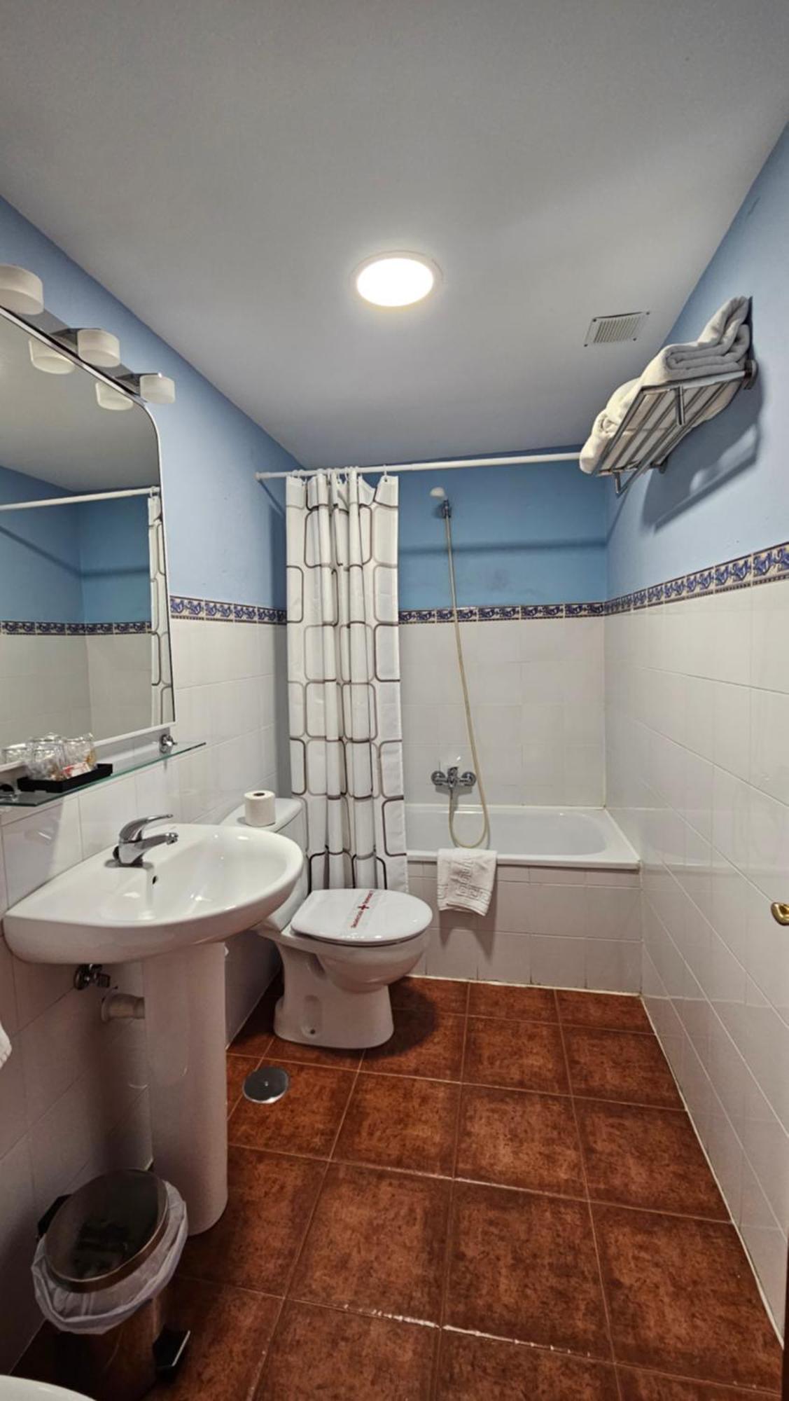Hostal Albe Carrión de los Condes Buitenkant foto